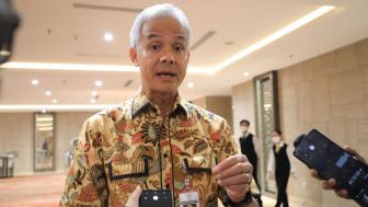 Muncul Foto Mesra di Medsos, Ganjar Pranowo Ngaku Gak Kenal Sosok Miyabi: Siapa Itu?