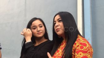 Juwita Bahar Kumpul Kebo Sebelum Dinikahi Teman Ibunya, Anissa Bahar Sakit Hati Lihat Kelakuan Putrinya: Ya Allah kok Begini Amat