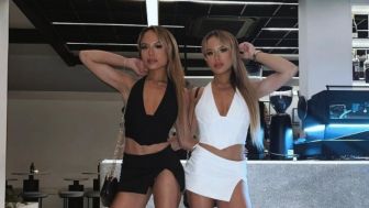 Bintang Porno The Connell Twins Kompak Salat Tarawih usai Mudik ke Subang, Warganet: Ramadan Off Sebulan