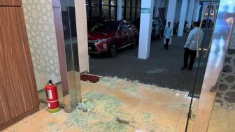 BREAKING NEWS: Kantor MUI Menteng Jakpus Diduga Diberondong Tembakan, Pelakunya Tewas!