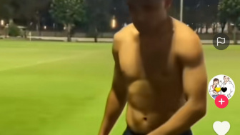 'Roti Sobek' Asnawi jadi Sorotan usai Kepergok Buka Baju, Fuji Disenggol: Ti Kalo Gak Mau Buat Gue