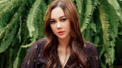 Rajin Baca Alkitab hingga Jalani Melukat, Aura Kasih: Bukan Maksud Saya Campuradukan Agama, Tapi...