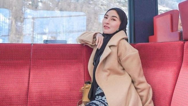 Baru Pulang Haji, Istri Juragan 99 Dihujat Karena Copot Hijab