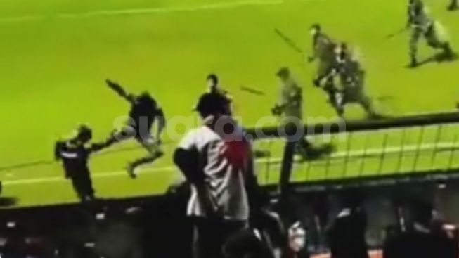 Anggota TNI Serda BTW jadi Tersangka! Aniaya Aremania Pakai Tendangan Kungfu saat Tragedi Kanjuruhan