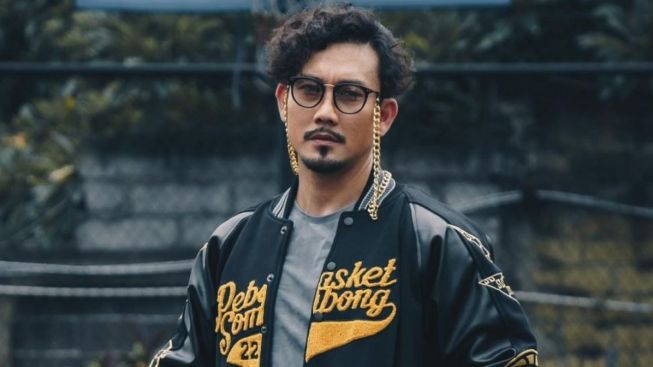Beda Cerita! Tak Kesakitan Seperti Dikta, Denny Sumargo Ngaku Keenakan saat Mr P Diremas Penggemar