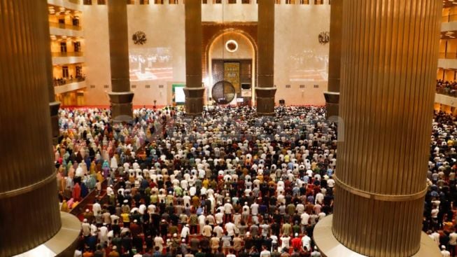 Gerhana Matahari Total Terjadi Hari Ini, Masjid Istiqlal Gelar Salat Kusuf