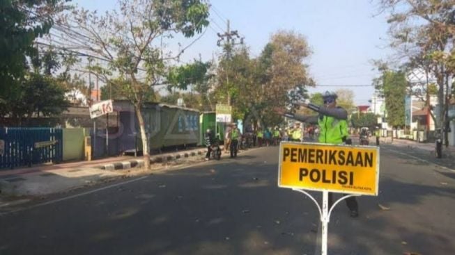 Kesulitan Tindak Pelanggar Tertentu Lewat Sistem e-TLE, Polri Kembali Terapkan Tilang di Tempat!