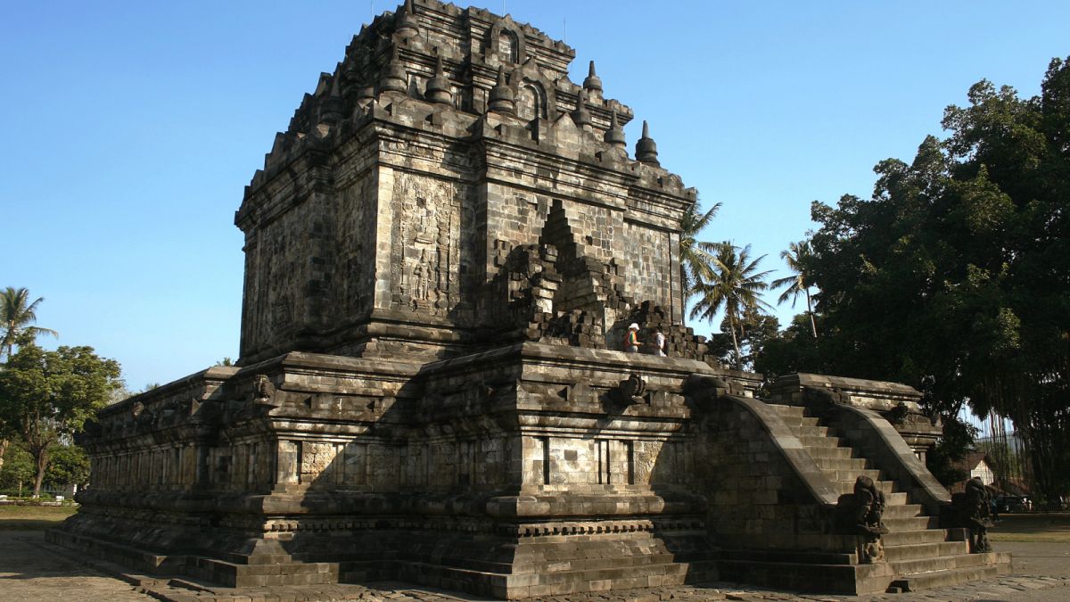 Candi Mendut [Wikipedia]