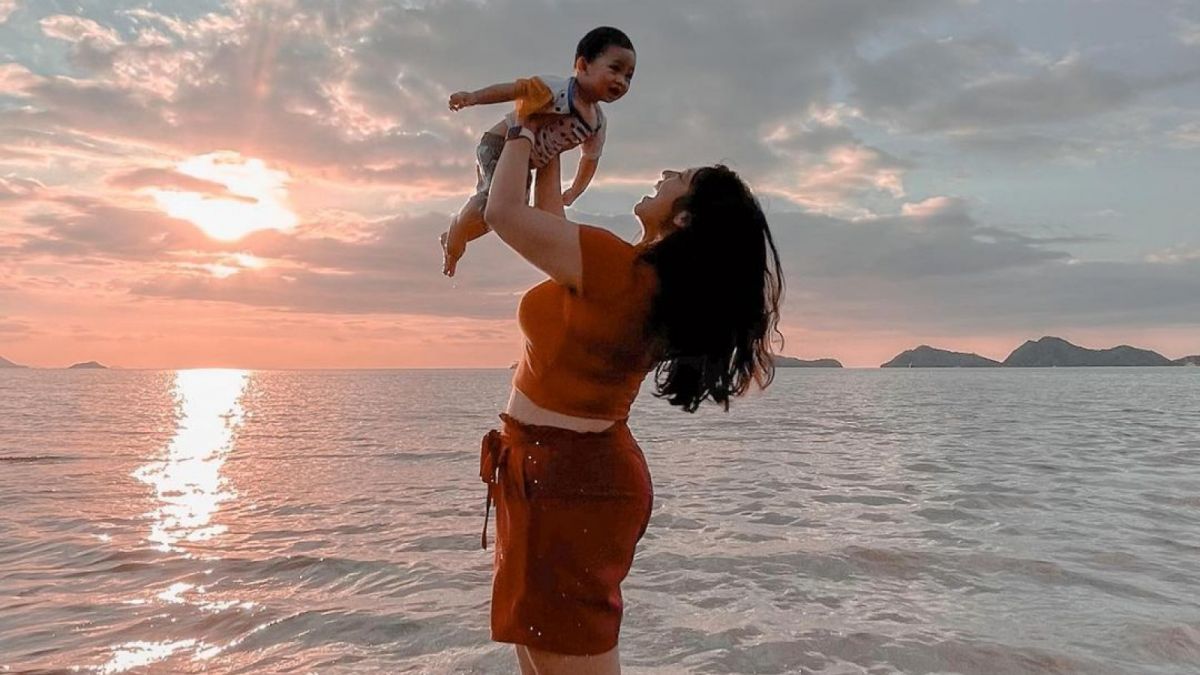 Ayu Anjani dan Andrew