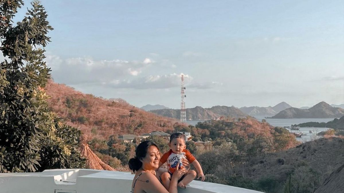 Ayu Anjani dan Andrew