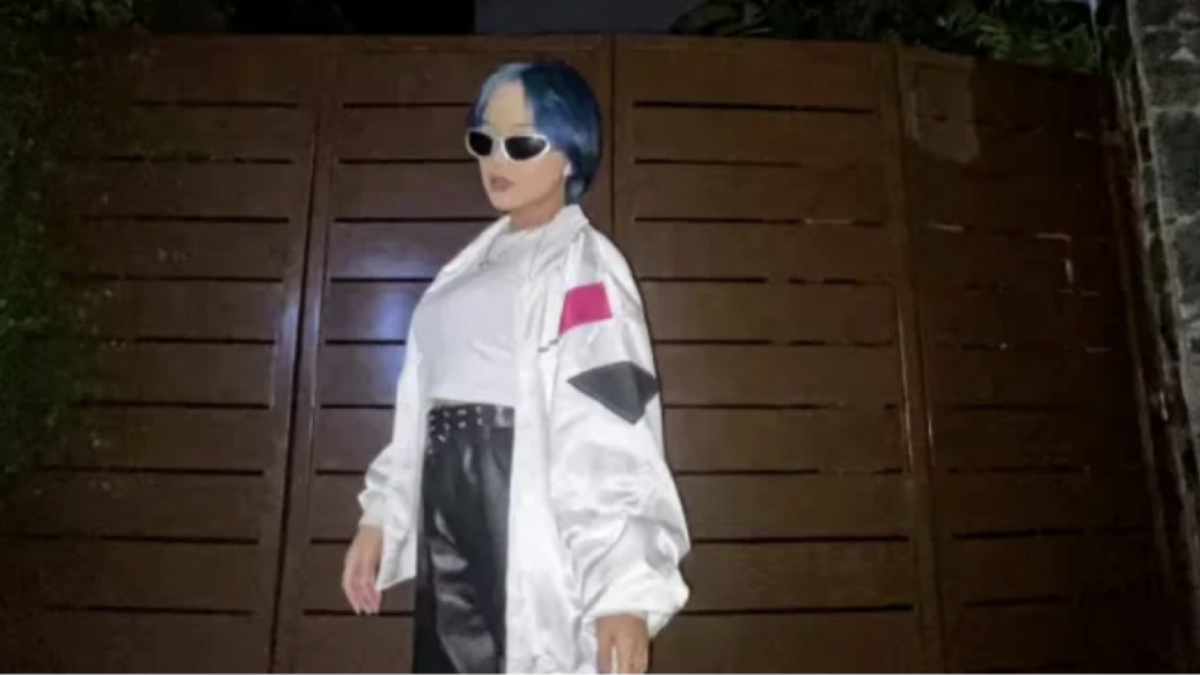 Gaya Jeje Slebew degan busana modis