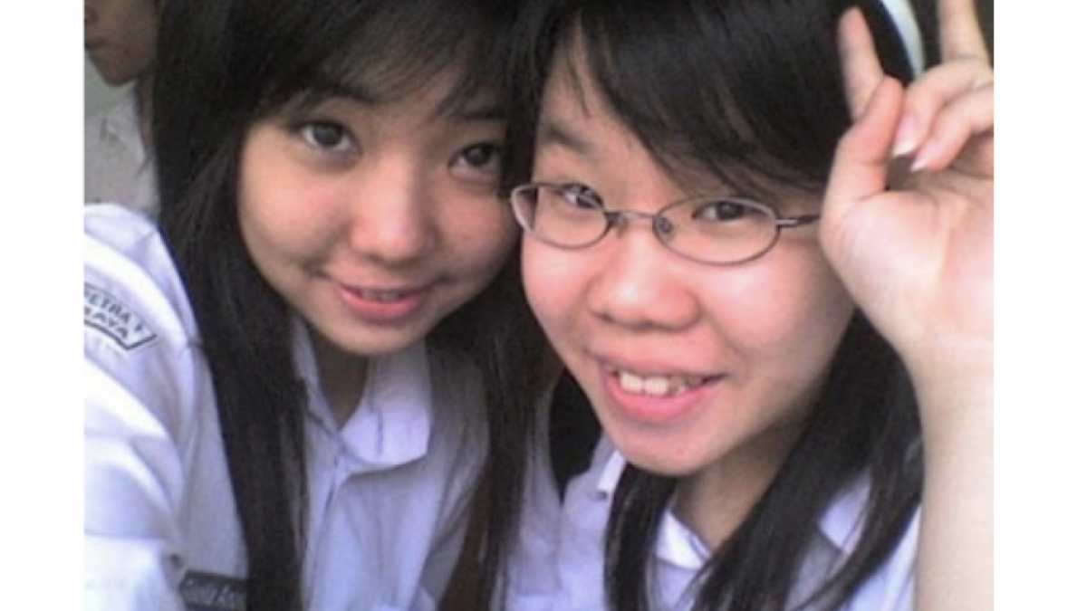 Gisel foto bareng teman-temannya