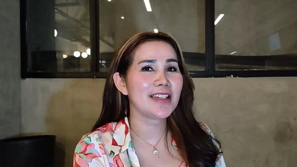 Isa Zega [Instagram]