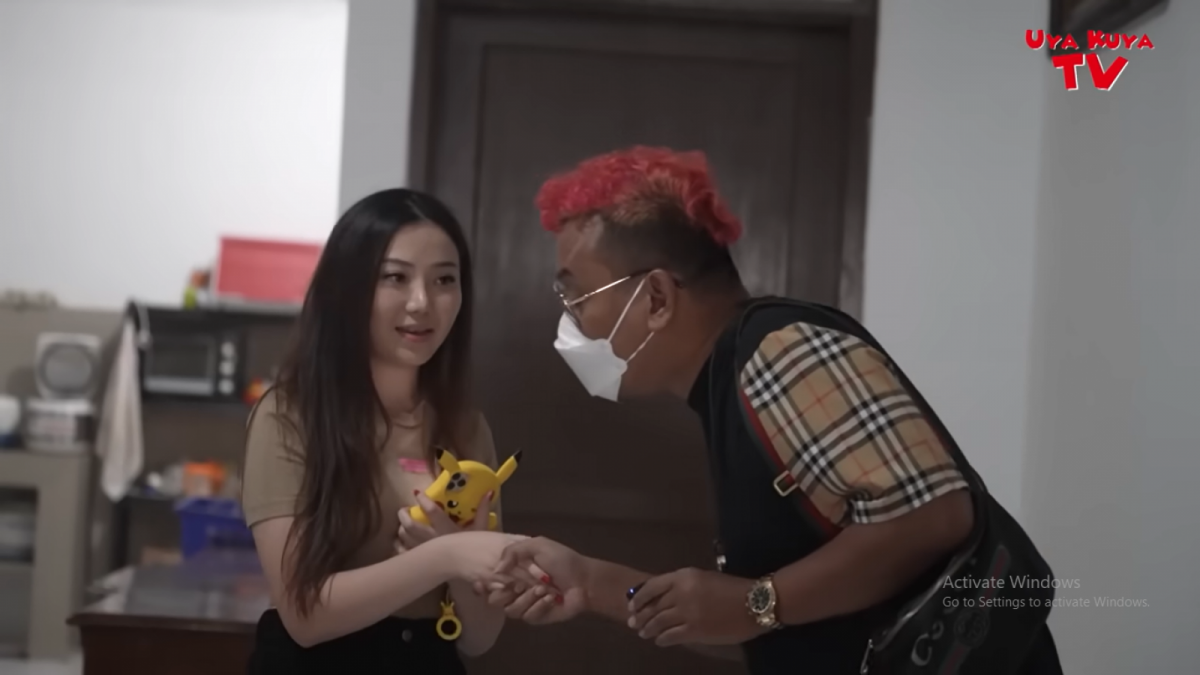 Wanita yang diduga keponakan Denise [YouTube]