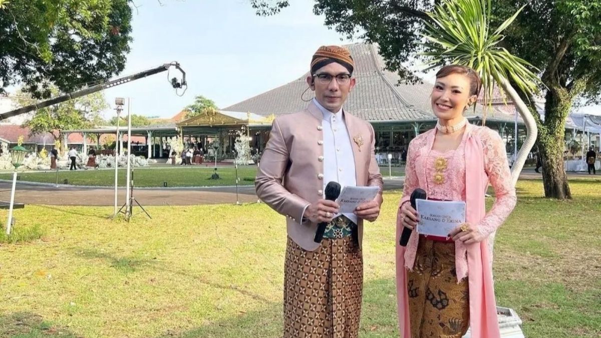 Ayu Dewi jadi MC [Instagram]
