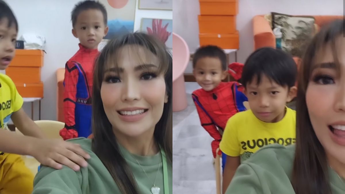 Ayu Dewi dan anak-anak [Instagram]