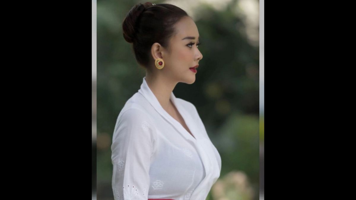 Aura Kasih kebaya [Instagram]