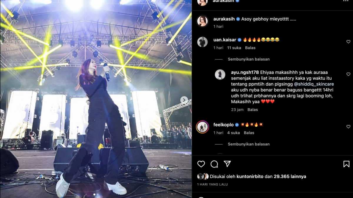 Aura Kasih saat tampil di panggung Feel Koplo