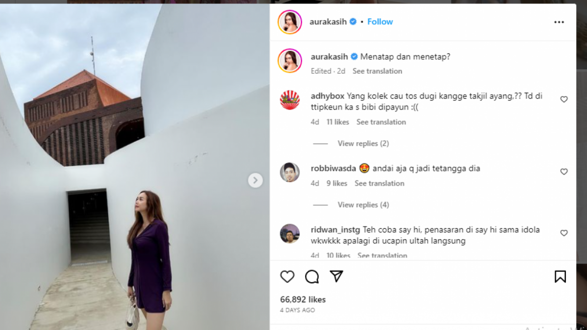 Aura Kasih dress [Instagram]