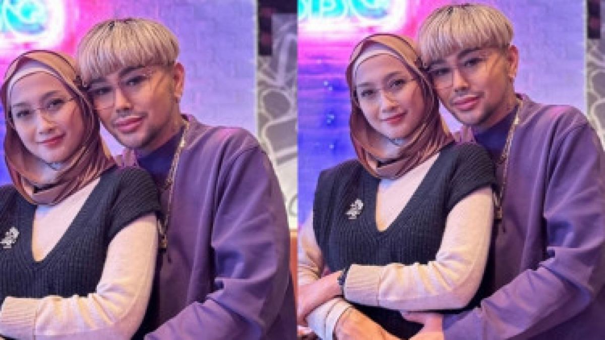 Potret Desy Ratnasari dan Caren Delano
