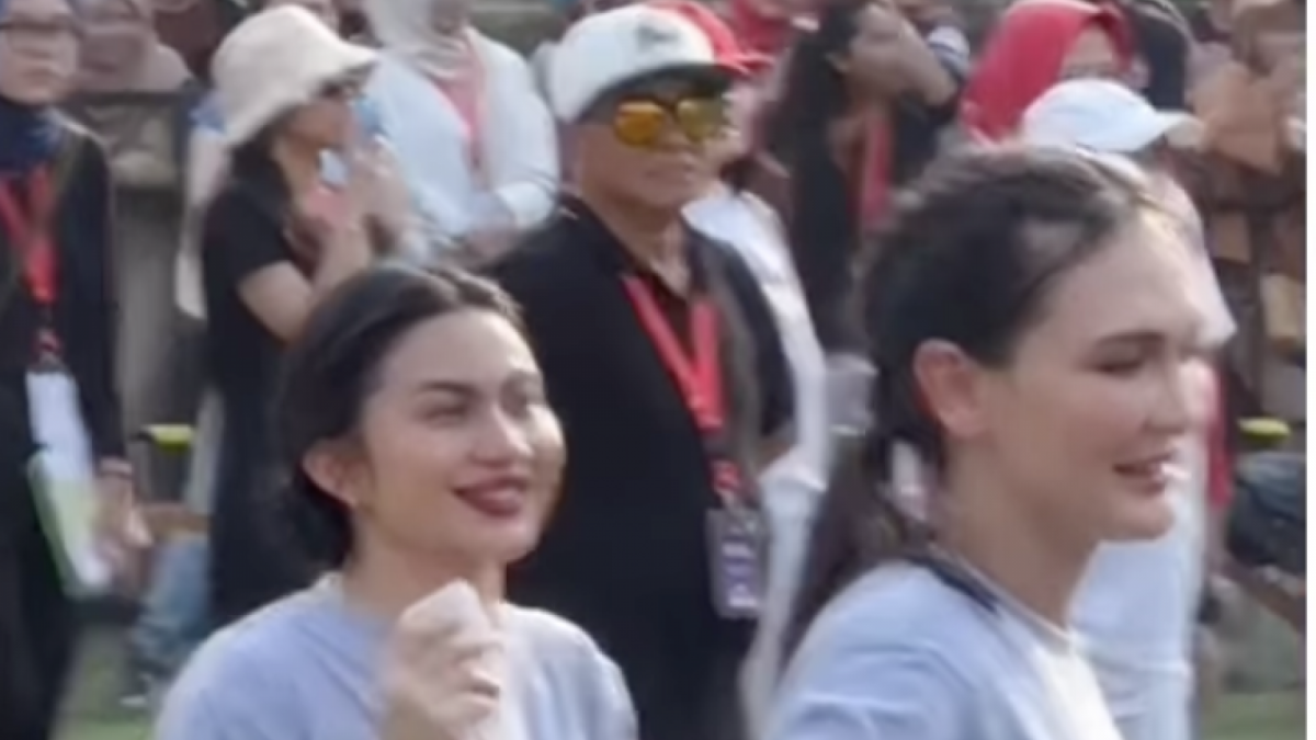 Ariel Tatum dan Luna Maya