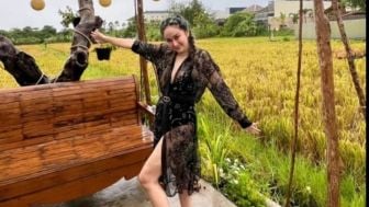 Nekat Senggol Regi Datau dan Ayu Dewi, Denise Chariesta Mulai Diteror!