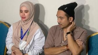 Istri Galang Dana untuk Pengobatan Indra Bekti, Netizen: Jahat Sekali