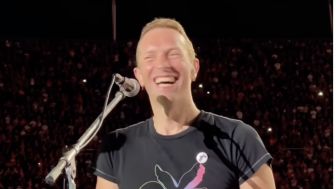 Sikat Politisi Penolak Coldplay, Pejabat Ini Mau Ajak Chris Martin dkk Makan Bareng