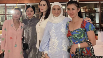 Jennifer Dunn Posting Foto Jadul dan Sekarang: Oplasnya Yang Mana?