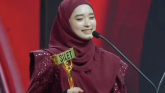 Dicibir Dapat Award karena Diselingkuhi, Begini Inara Rusli Tangkis Mulut Jahat Netizen