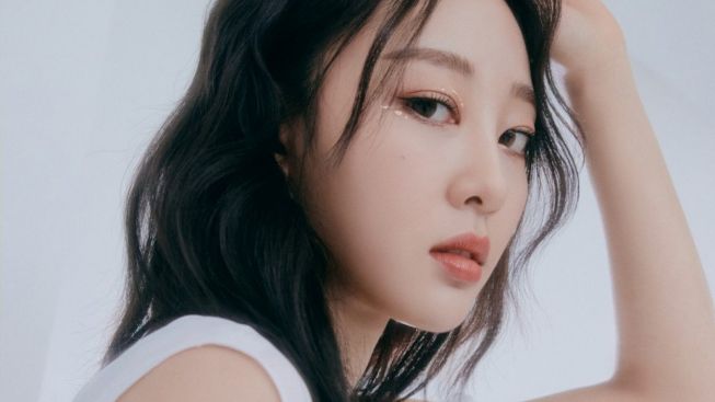 Yves LOONA Dituding Rasis Gara-Gara Pakai Profile Picture Ini