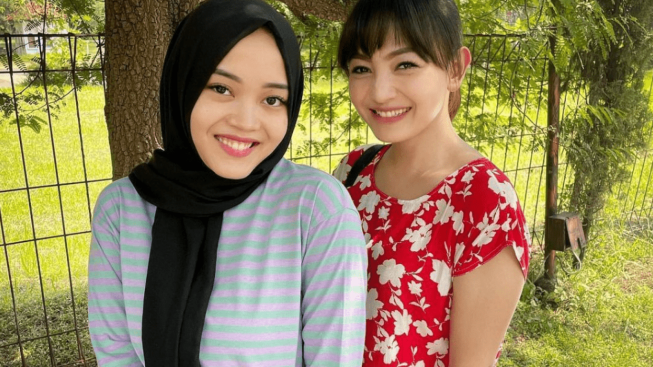 Temukan Foto Riesca Rose dengan Putri Delina, Begini Kata Netizen