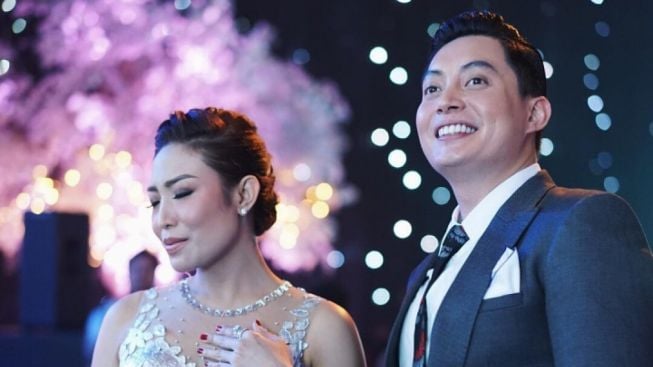 Luna Maya Berantakin Poni Ayu Dewi, Edric Tjandra Pertanyakan Hidup Istri RD