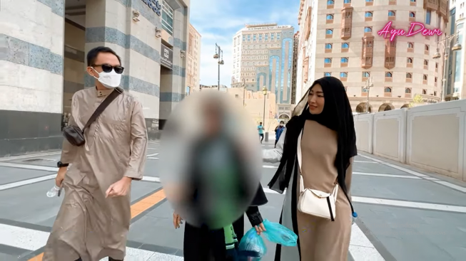 Denise Terus Koar-Koar soal Aib, RD dan Ayu Dewi Tolong Jamaah Tersesat