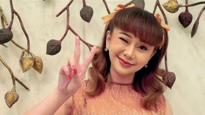 Denise Chariesta Dapat Pesanan dari YouTuber Ganteng Ini, Senang Luar Biasa