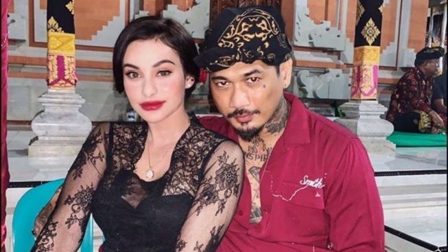 Tak Suka Pria Cuek, Nora Alexandra Ungkap Sikap Manja Jerinx SID di Rumah: Dia Tuh Kadang...