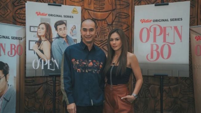 Lakukan Adegan Pasutri dengan Wulan Guritno dalam Open BO, Begini Respon Bijak Istri Winky Wiryawan