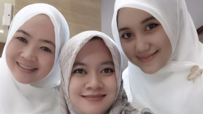 Posisi Foto Lutviana Ulfah Dan Istri Pertama Syekh Puji Jadi Perhatian