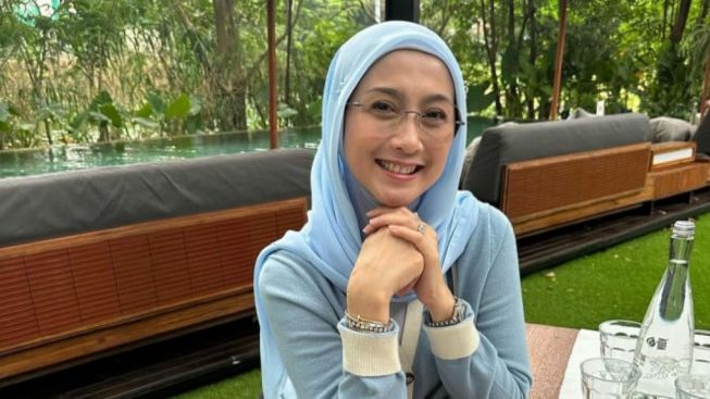 Desy Ratnasari Ingin Dijadikan Istri Kedua Raffi Ahmad, Auto Diserbu Netizen!