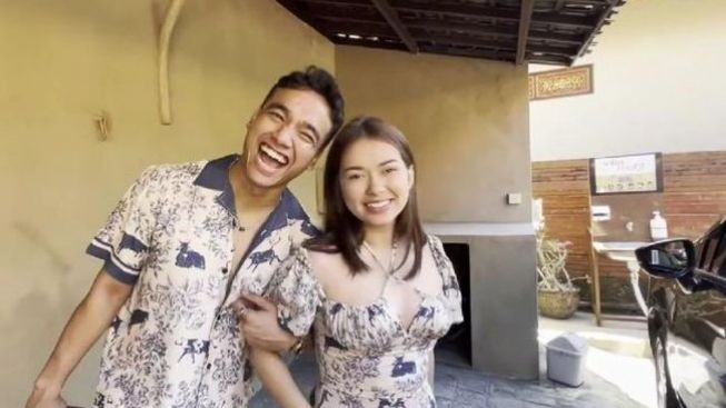 Buntut dari Video Syur, Fadly Faisal Kepergok Hapus Sorotan Becca dari Instagramnya