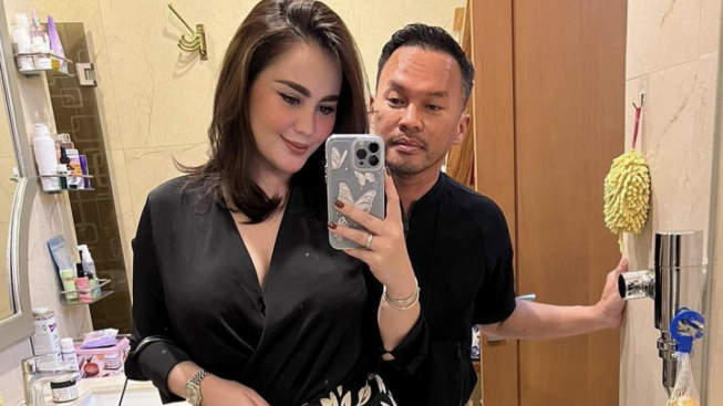 Jennifer Dunn Goda Faisal Haris dengan Paha, Pagi-Pagi Udah Diservis Full