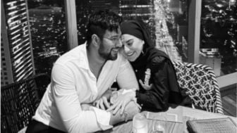 Ammar Zoni Pamer Foto Mesra Bersama Istri, Komentar Netizen Bikin Nyelekit