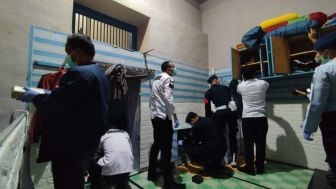 Digeledah Petugas Gabungan, Sejumlah Benda Terlarang Ditemukan di Rutan Garut