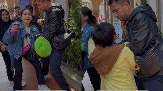 Raffi Ahmad Paksa Nagita Slavina Naik Roller Coaster Sampai Nangis, Rafathar Langsung Bela sang Ibunda