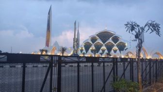 Sejak Ramadan Masjid Al Jabbar Kembali Dibuka, Warga yang Akan Beribadah Wajib Taati Tata Tertib