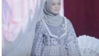 Memilih Vakum dari Layar Kaca, Kini Lesti Kejora Tampil Cantik sebagai Peragawati Baju Muslim