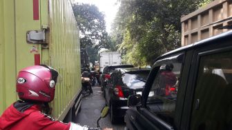 Lalu Lintas Garut - Bandung Via Lebakjero - Kadungora Macet Total, Pengendara Terjebak Dua Jam Lebih