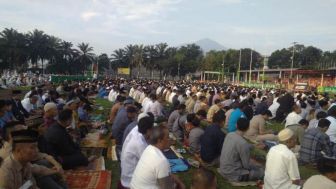 Sholat Idul Fitri 21 April di SOR Kerkhof Garut Diikuti Ribuan Jamaah