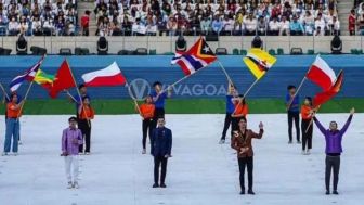 Insiden Bendera Merah Putih Terbalik di Acara Pembukaan SEA Games Kamboja 2023, Netizen Indonesia: Sejak Kapan Polandia Masuk SEA Games?