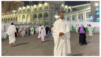 Viral! Pria Asal Amerika Menyamar Sebagai Seorang Muslim dan Masuk Kota Mekkah